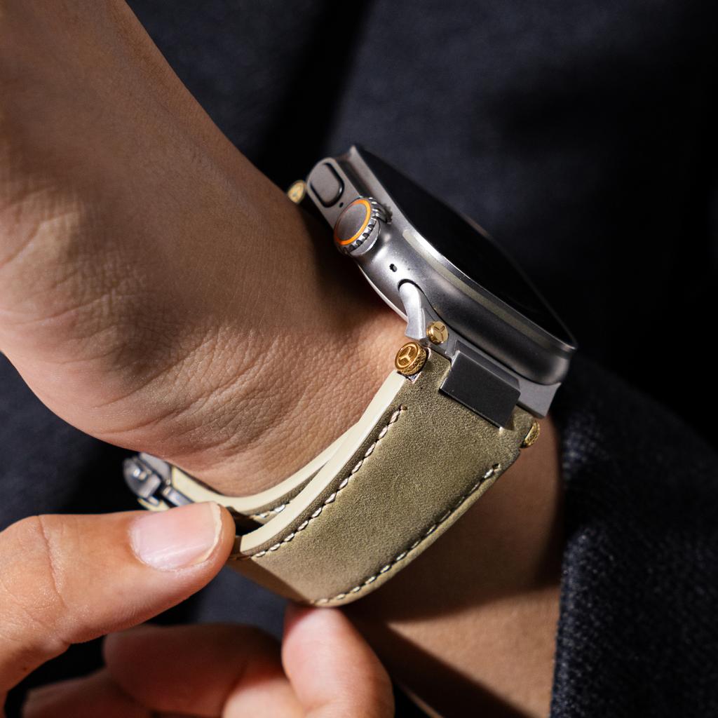 Deployment Buckle Leather Band